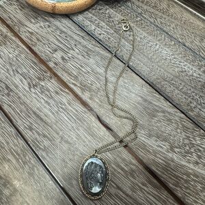 Vintage Gold Tone & Black Cameo Pendant Necklace